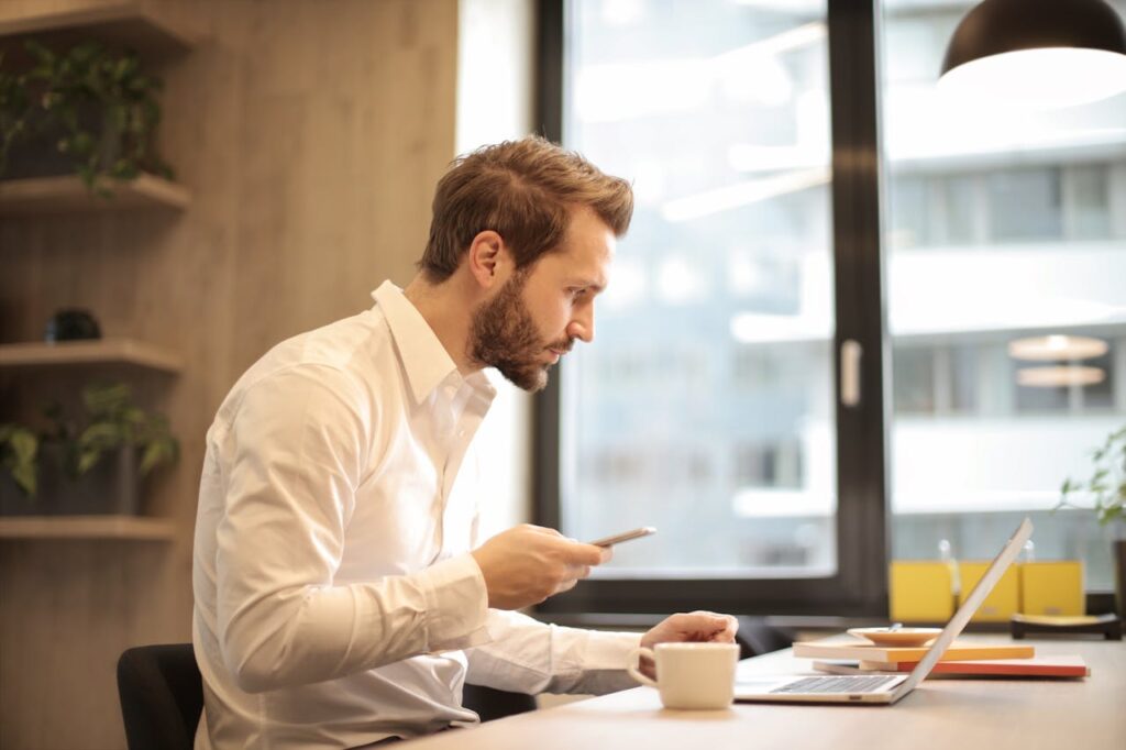 ai replace social media marketers by automating routine tasks